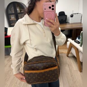 Louis Vuitton Monogram Reporter PM
Brown Crossbody Bag Unisex Adults